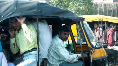 Kota super macet dan bising