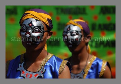 Center weighted lebih memudahkan untuk pemotratan portrait / focus ke wajah.