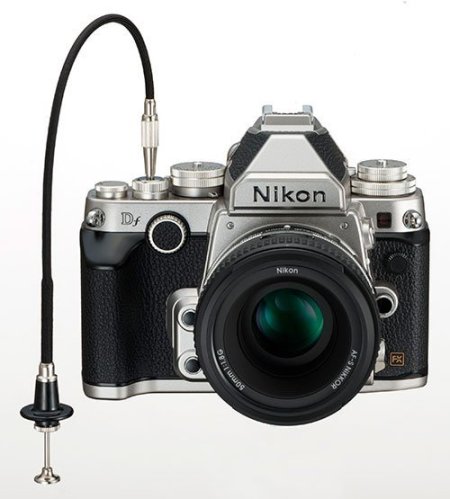 Nikon DF dengan cable release manual