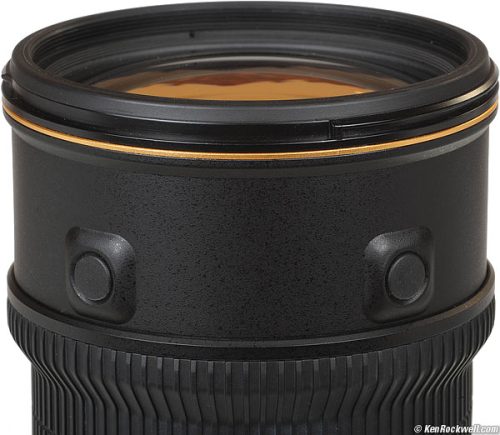 Focus lock pada Nikon 70-200mm generasi pertama sangat nyaman dalam membantu mengunci focus pada penggunaan continuos AF