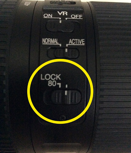 Tombol Lock zoom sebagai pengunci saat dibawa.