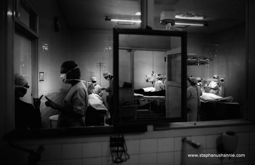 smg0805-behind the glass